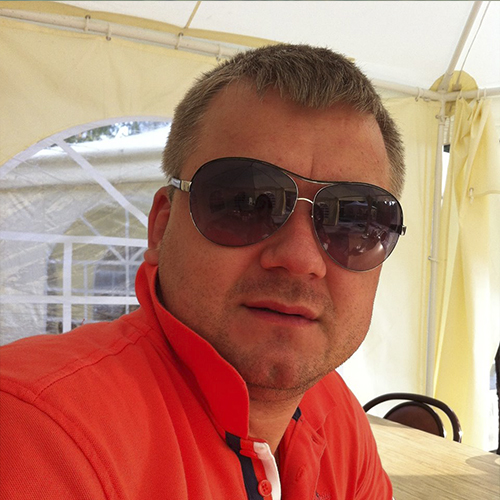 Роман Якушев